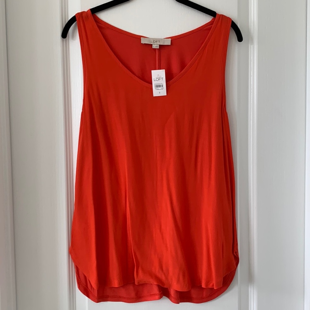 NWT LOFT Red Rayon Rounded Hem Sleeveless Top Size S